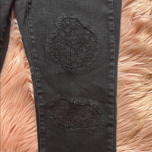 Michael Kors Black Dillion Relaxed with Lace Cut Outs, Size 8p - Picture 3 of 12